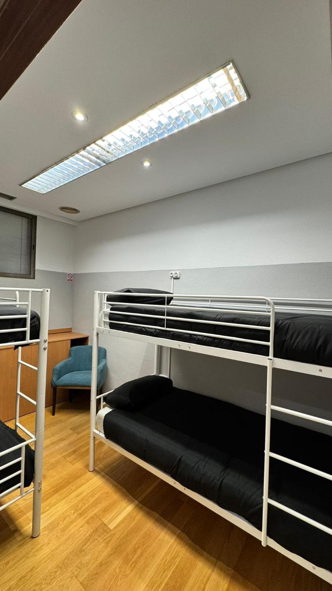 Hostel Puerta Del Angel Μαδρίτη Εξωτερικό φωτογραφία