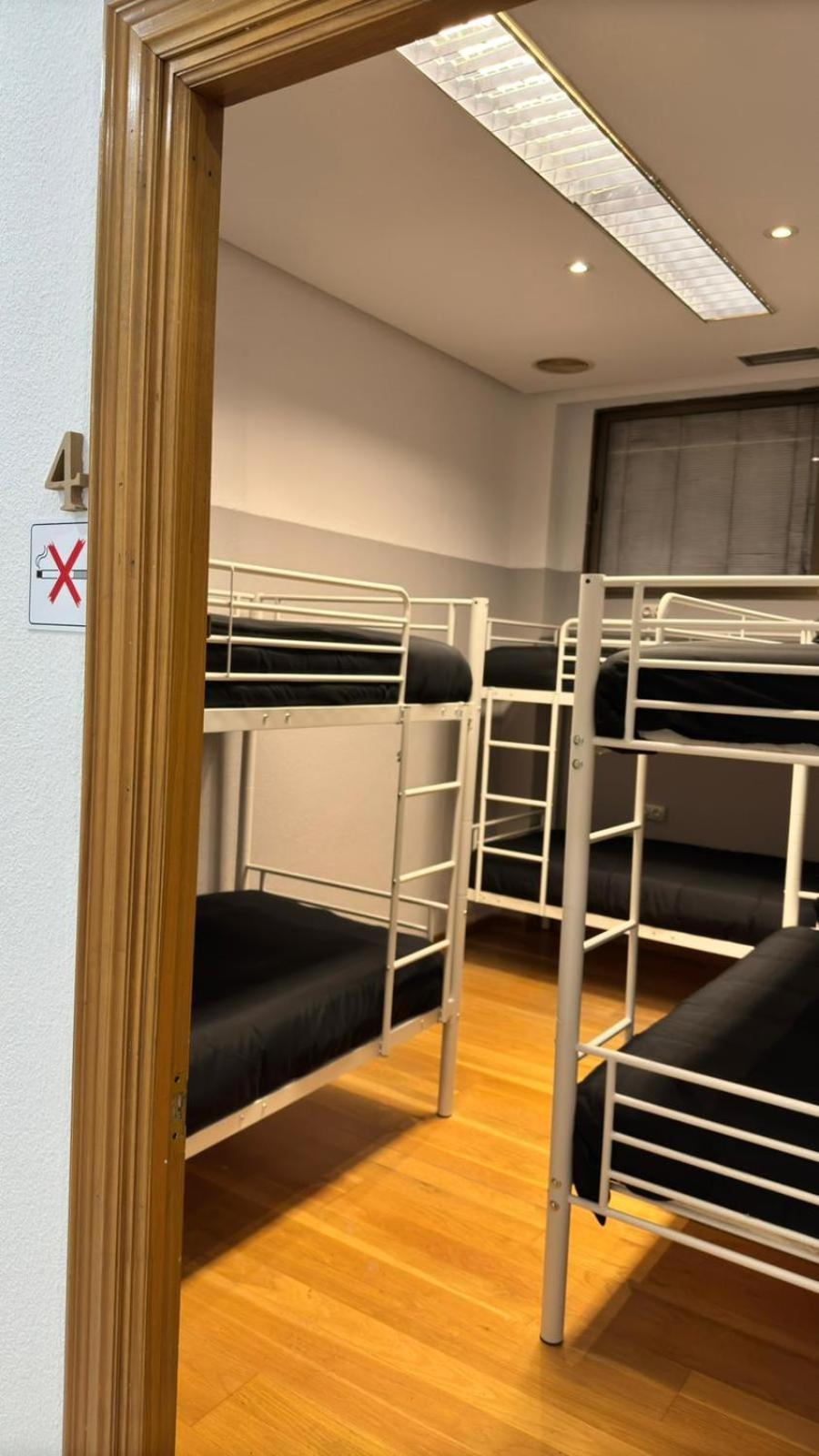 Hostel Puerta Del Angel Μαδρίτη Εξωτερικό φωτογραφία