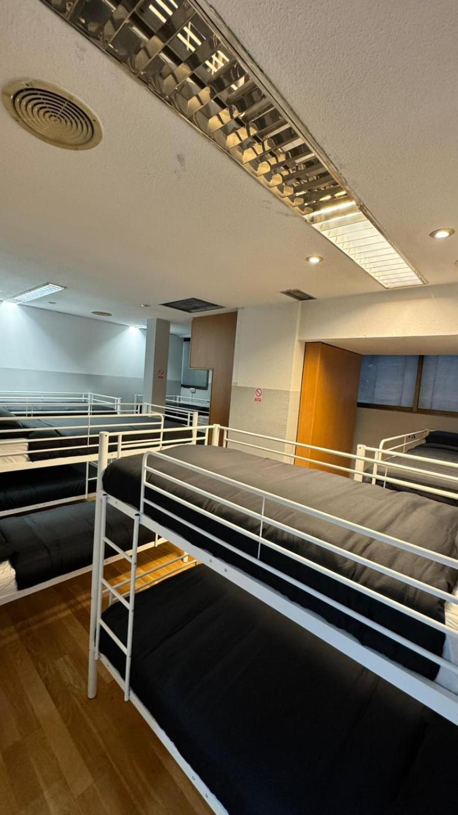 Hostel Puerta Del Angel Μαδρίτη Εξωτερικό φωτογραφία