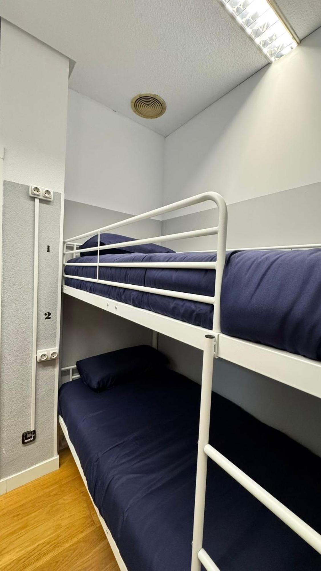 Hostel Puerta Del Angel Μαδρίτη Εξωτερικό φωτογραφία